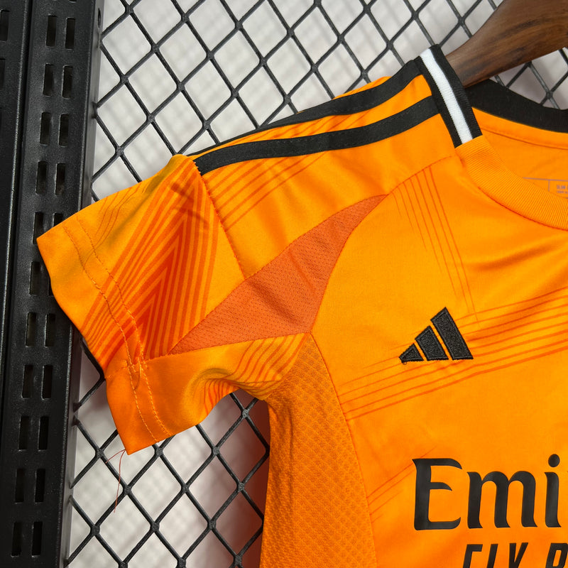 Conjunto Infantil Real Madrid 2024/25 Away