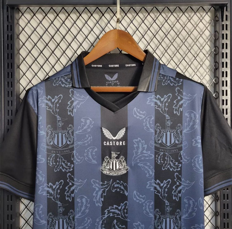 Camisa Newcastle 2022/23 130 Anos